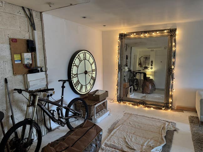 Two Rooms . Central Hove . £500 Rent + £200 Bills Main Photo