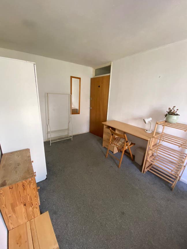 2 Rooms in Greenwich in Burgos Grove in SE10 8LL. Main Photo