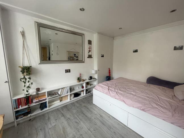Bright and spacious studio in Central London Main Photo