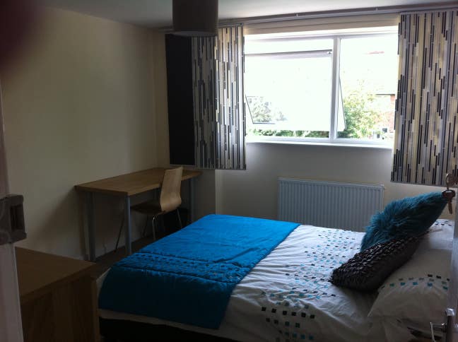 Double room ensuite modern house North Leamington Main Photo