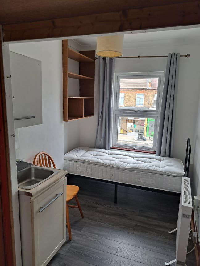 Single Room in Ealing Northfields  Main Photo