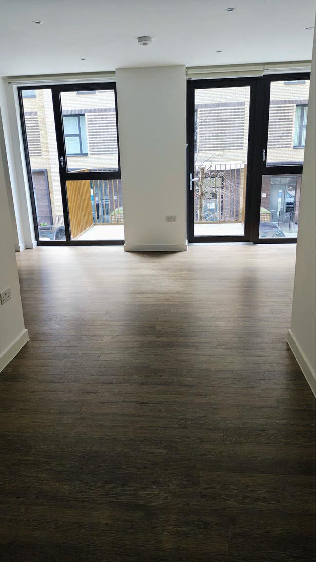 Modern Studio Flat in Blackhorse Road Main Photo