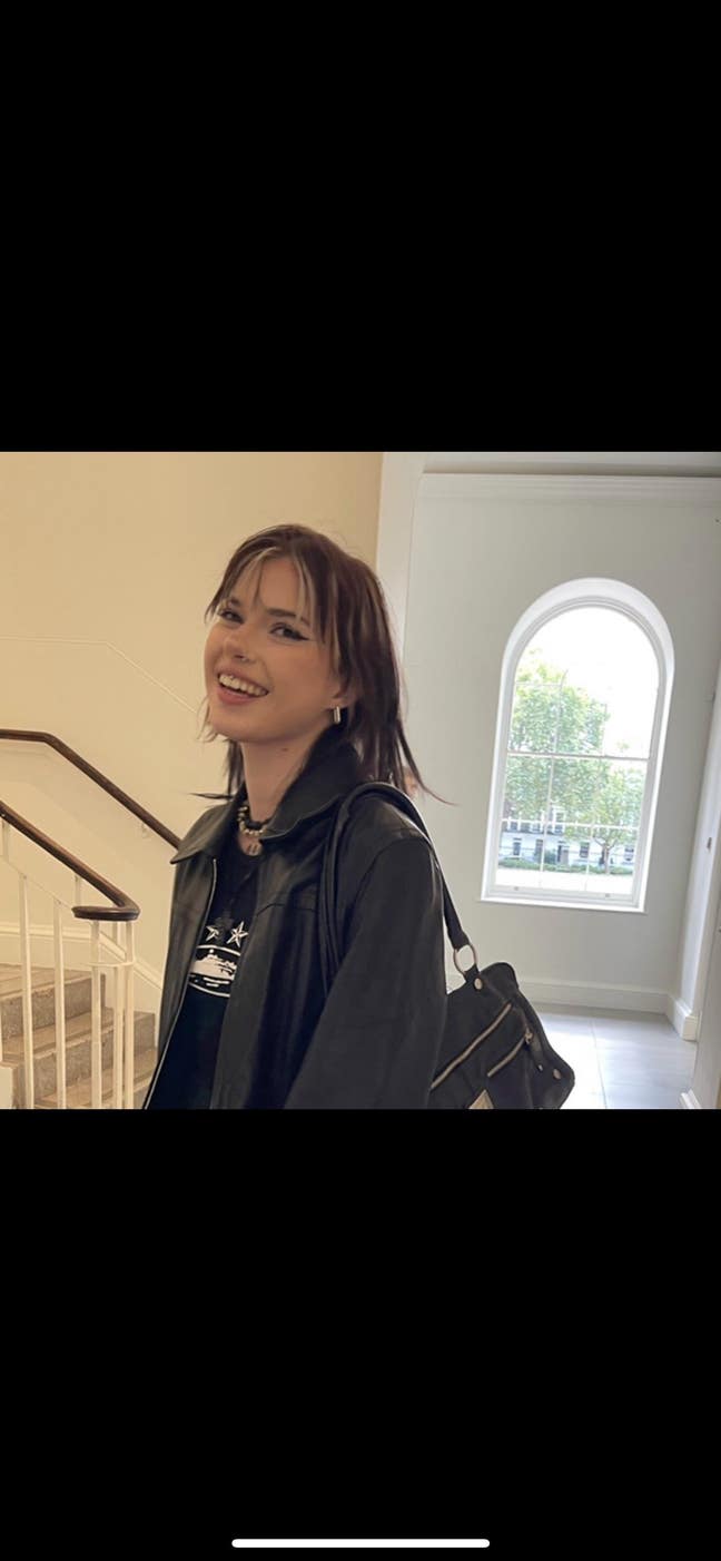Creative & friendly 24yo searching for double room Main Photo