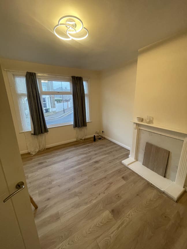 Large Room in South Tottenham Main Photo