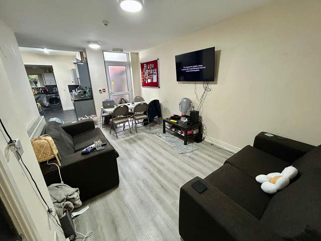 Room available in student house - £115 a week Main Photo