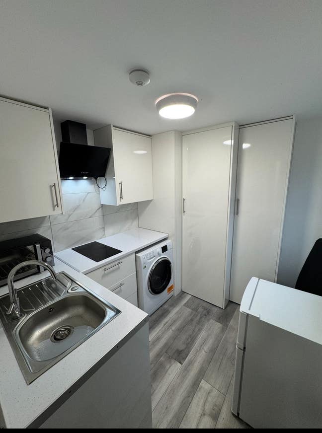 New Furnished Studio Flat Main Photo