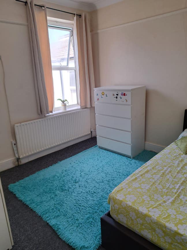 Fully furnished Double room available in Zone 2 wi Main Photo