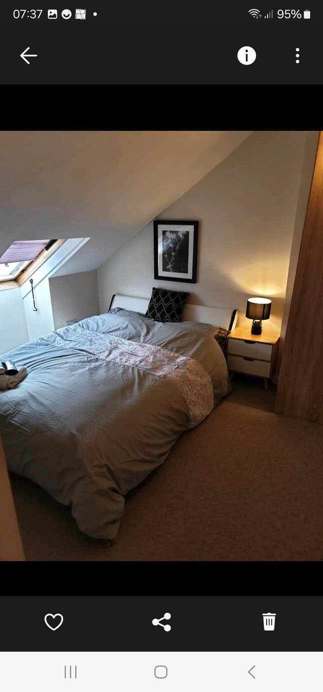 Double room near town centre  Main Photo