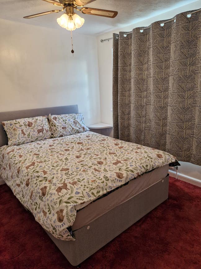 Large double Room to Let; Detached House Main Photo