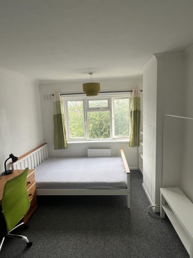 A stunning town house to let Main Photo