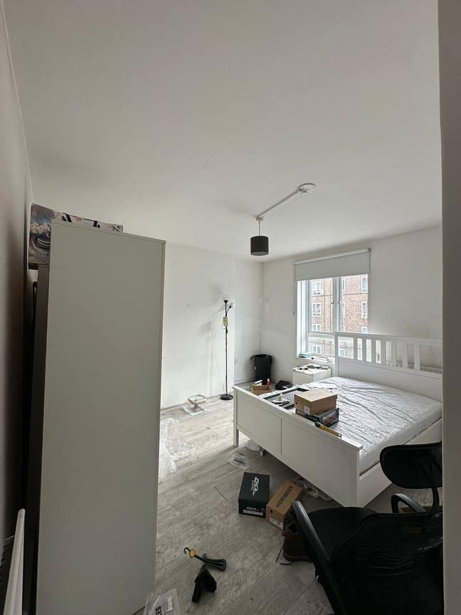 2 double rooms with living room in Stockwell!(24P) Main Photo