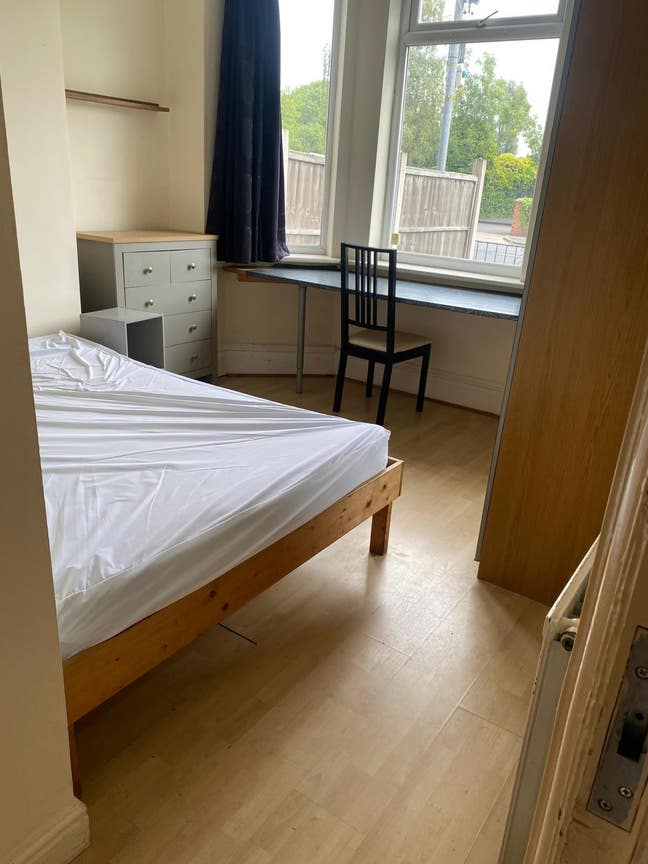 Great Student House, Large Double Rooms Available Main Photo