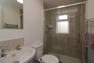 Airbnb 1 double bedroom  Main Photo