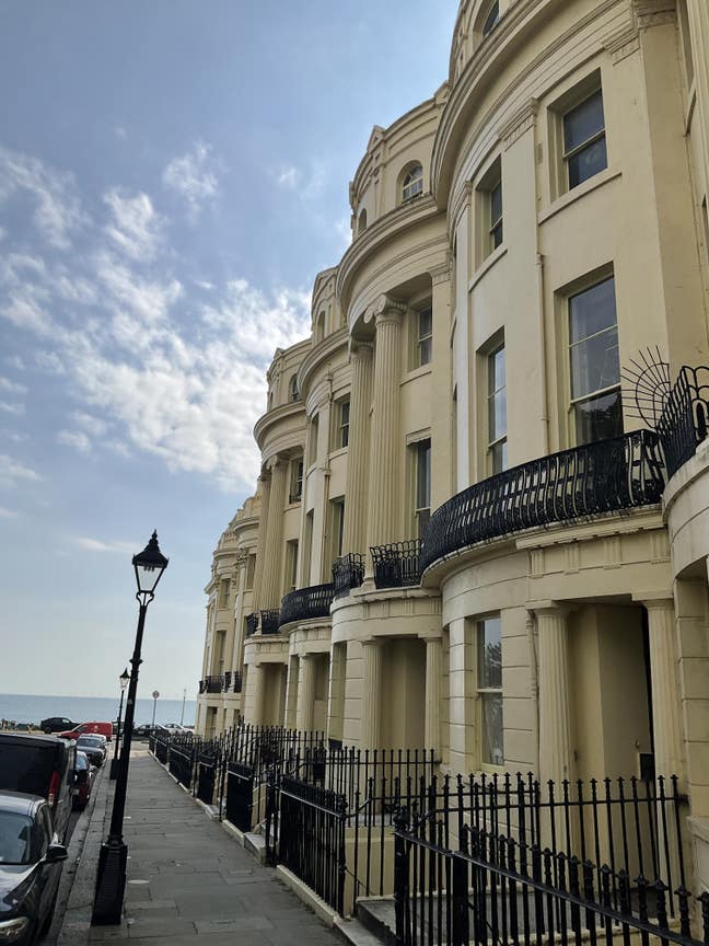 Peaceful double room for one in Brunswick Square Main Photo