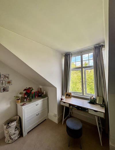 Double room in 2 bed flat available end of July  Main Photo