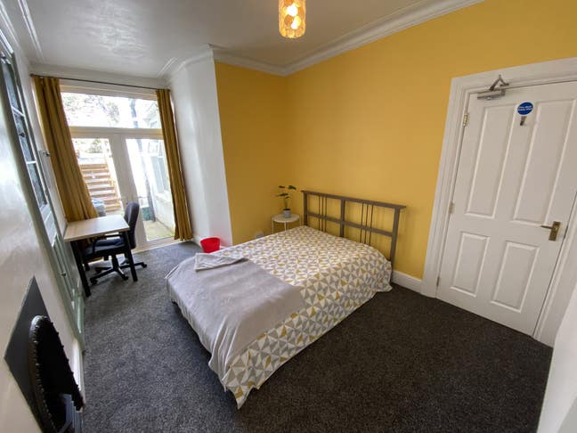 Student Let with Bills included near city centre Main Photo