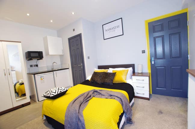 🌟Beautiful Studio Style Room 🚿 Bills Included ⚡ Main Photo