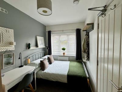 *** Lovely Double Ensuite *** Main Photo