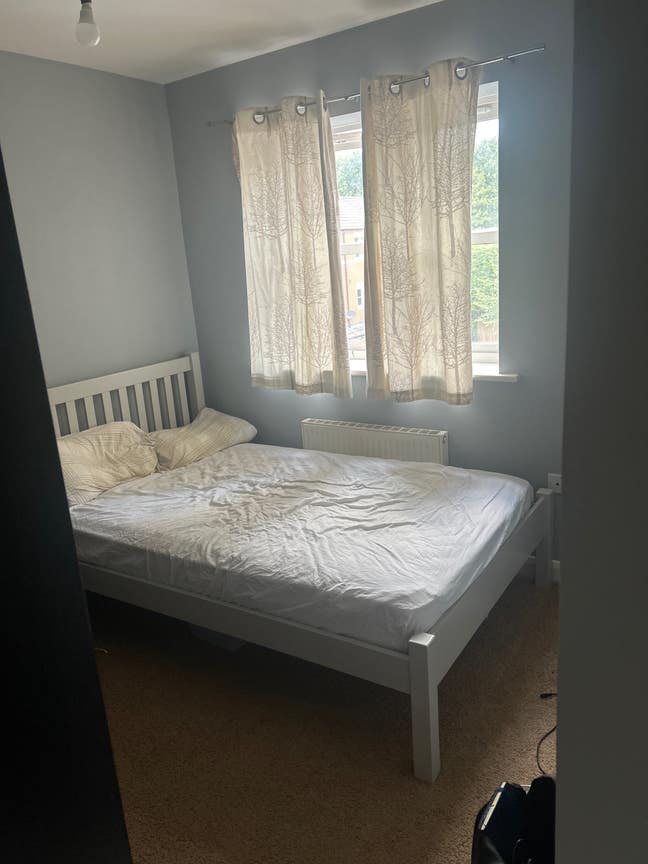 Room with own bathroom available  Main Photo