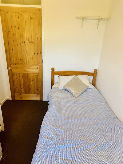Single Room to  rent. Main Photo