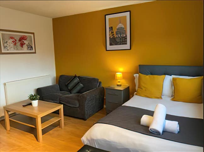 Comfy double rooms near New Cross hospital  Main Photo