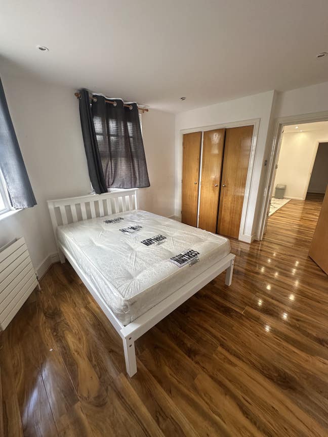Big double room available immediately  Main Photo
