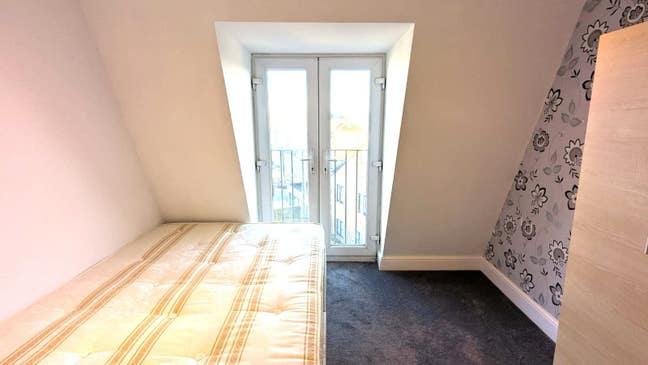 Bright Double Room – SW17 (Earlsfield)  Main Photo