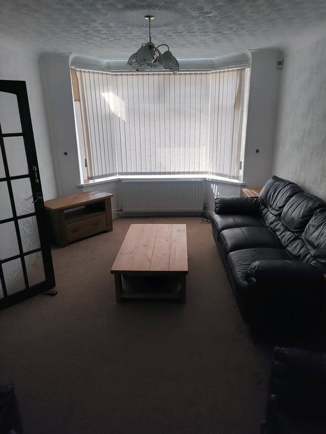 3 bedroom property. Main Photo