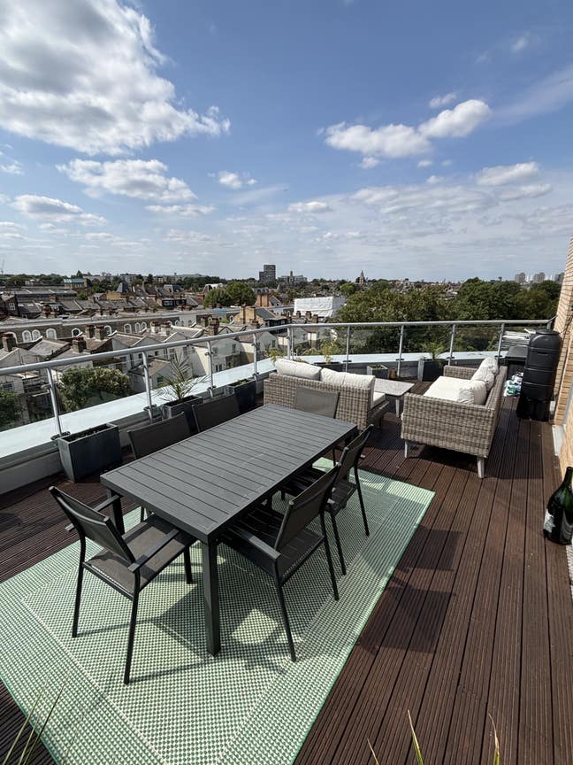 Large double in Brixton - Big roof terrace Main Photo