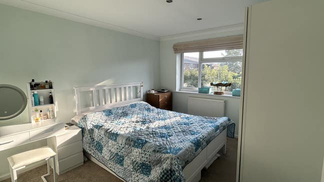 2 Rooms Available in Spacious Family Home Main Photo