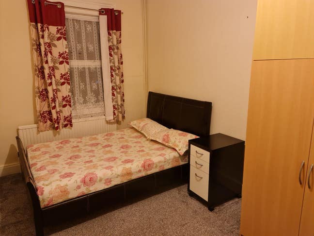 Furnished double room tolet Main Photo