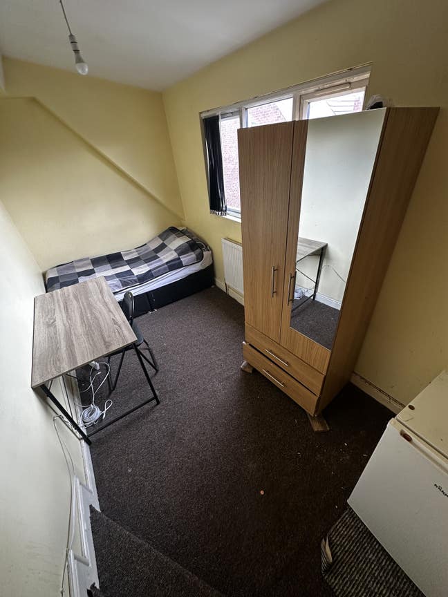 Affordable Room Wakefield City Centre Main Photo