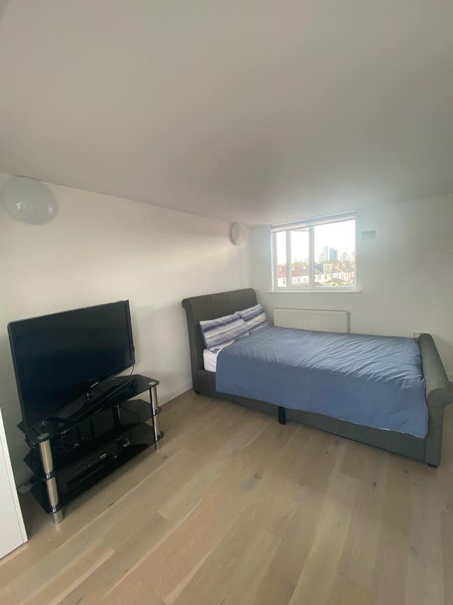 Stunning Double Room with Ensuite Main Photo