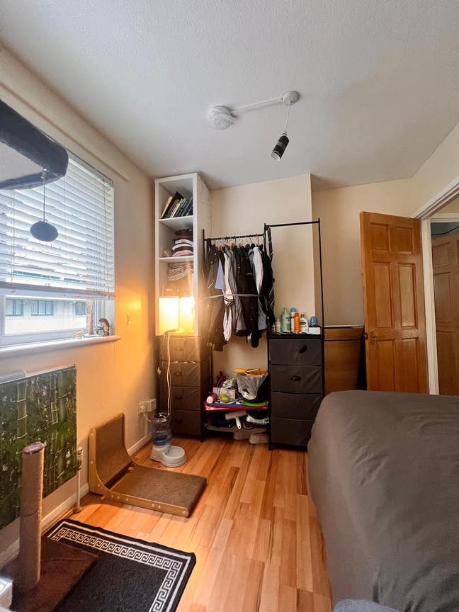 Cozy room in a big house.  Main Photo