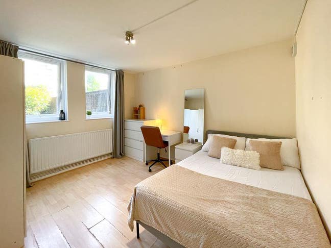 🌆 Cozy Modern Room in Great Location Main Photo