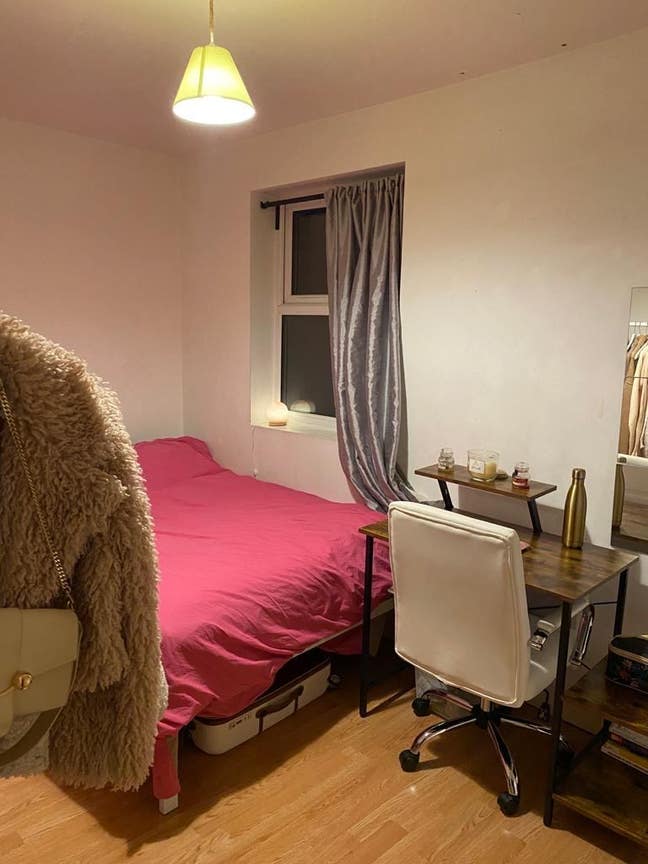Shoreditch double room (“own” bathroom, all bills) Main Photo
