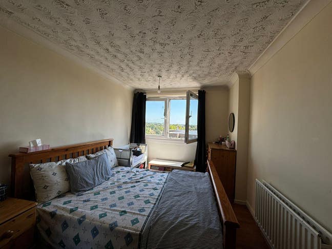 Furnished Double Bedroom Main Photo