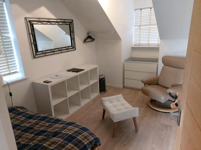 Large double ensuite room and single room availabl Main Photo
