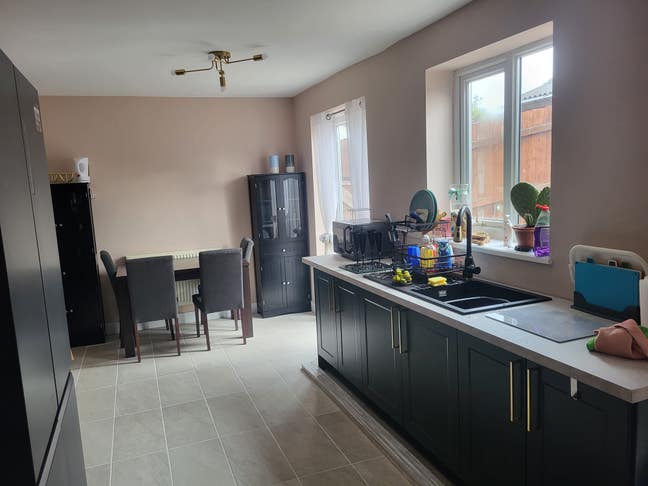 Double and Single Room in Brand New Home Main Photo