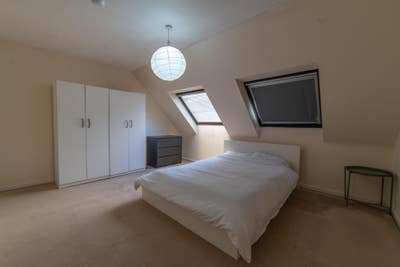  Canary Wharf/Crossharbour*Ensuite Double Main Photo