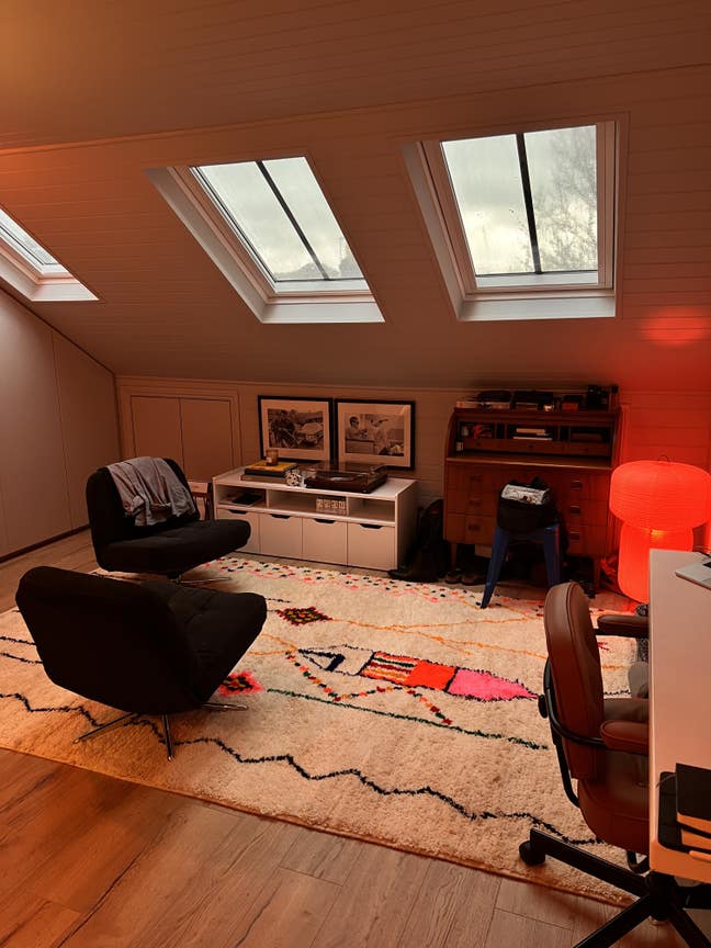 Beautiful Attic Room in Notting Hill House Main Photo