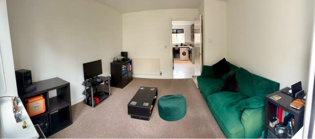 Spacious Double Room £700 PCM bills included  Main Photo