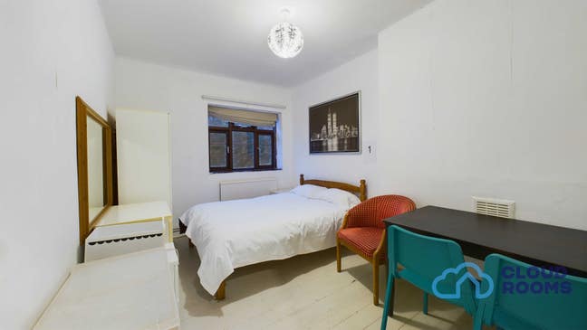 🔥Massive Bright Room in 3BR Flat🔥10mins to Stn🔥 Main Photo