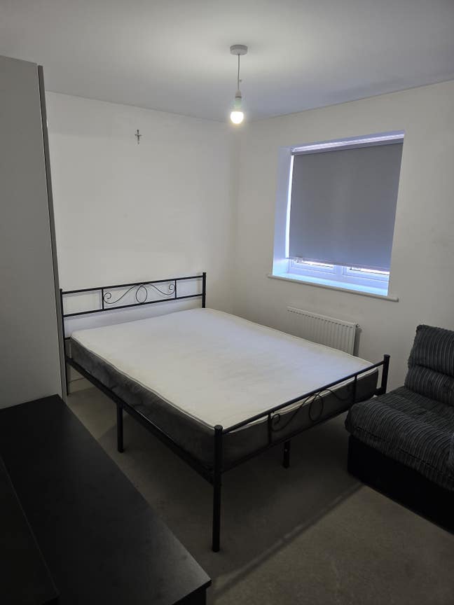Ensuite room available Main Photo
