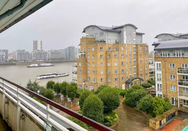 Canary Wharf Large Double with Private balcony! Main Photo