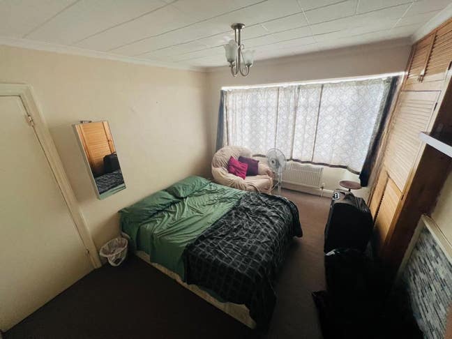 Spacious Double Room Available – TW3 Hounslow Main Photo
