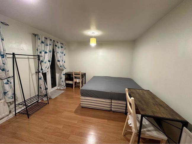 Spacious Double Room to Let  Main Photo