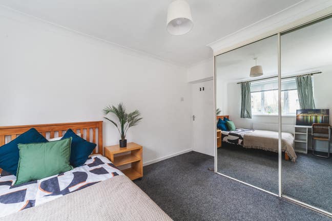 ⏬💸PRICE DROP - Spacious double in Putney.  Main Photo