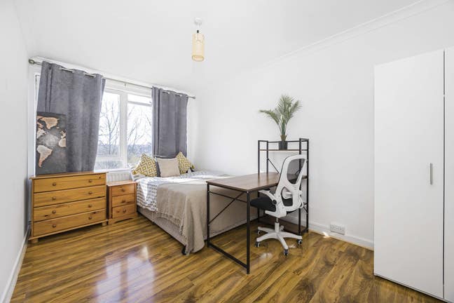 🔥Huge Double in Prime Putney Location🙌 Main Photo