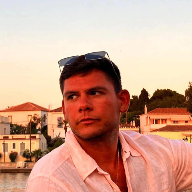 2 Friends, Recent Grads, looking for flats in LDN Main Photo